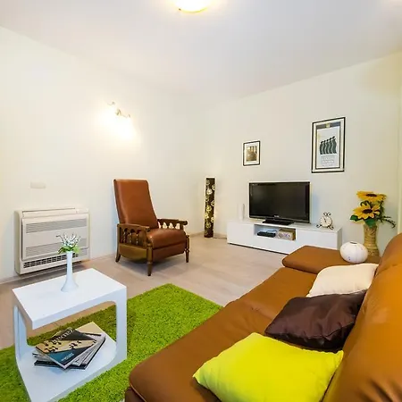 דירה Altera זאדאר